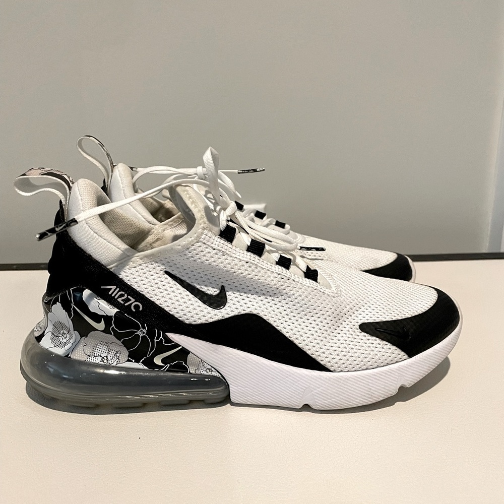 Nike AirMax 270 size 7